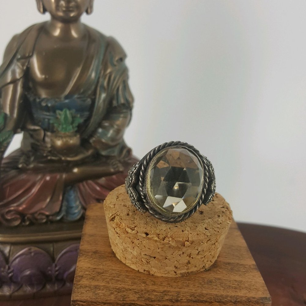 Green Quartz Oval Ring
